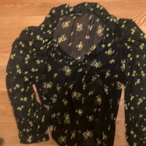 Zara black floral long sleeve sheer blouse - Picture 2 of 3